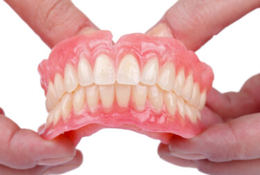入れ歯のフィット感に個人差が大きいのはどうしてか